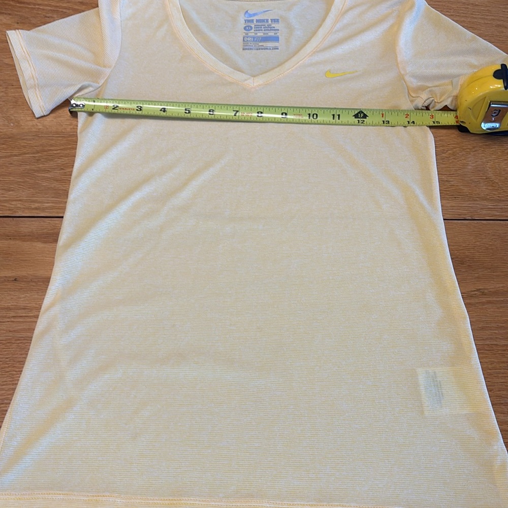 Nike Women’s 5 Piece Activewear Black Hoodie & Leggings with White / Yellow Tops - Picture 12 of 13